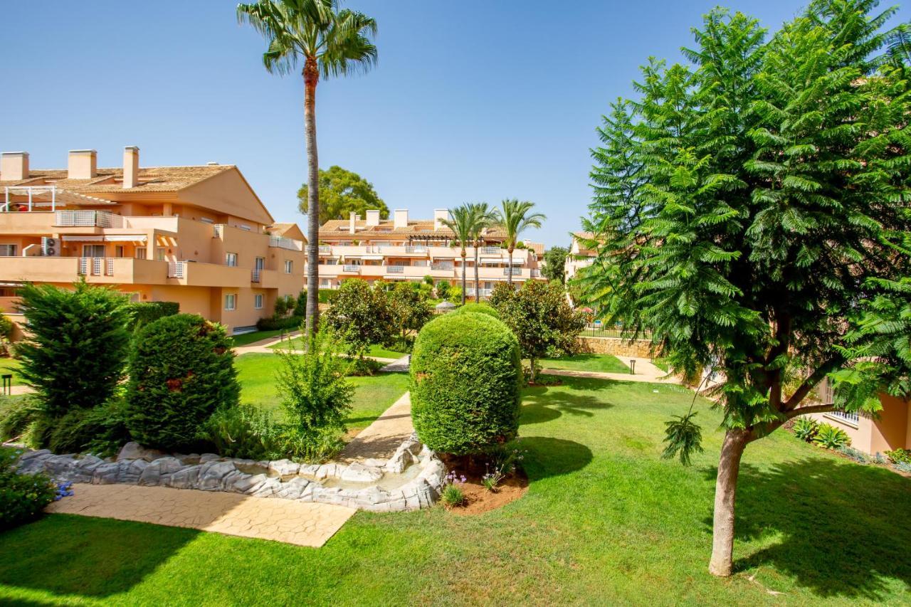 Beautiful Apartment With Big Terrace And Access To 3 Pools Elviria Marbella Exteriör bild